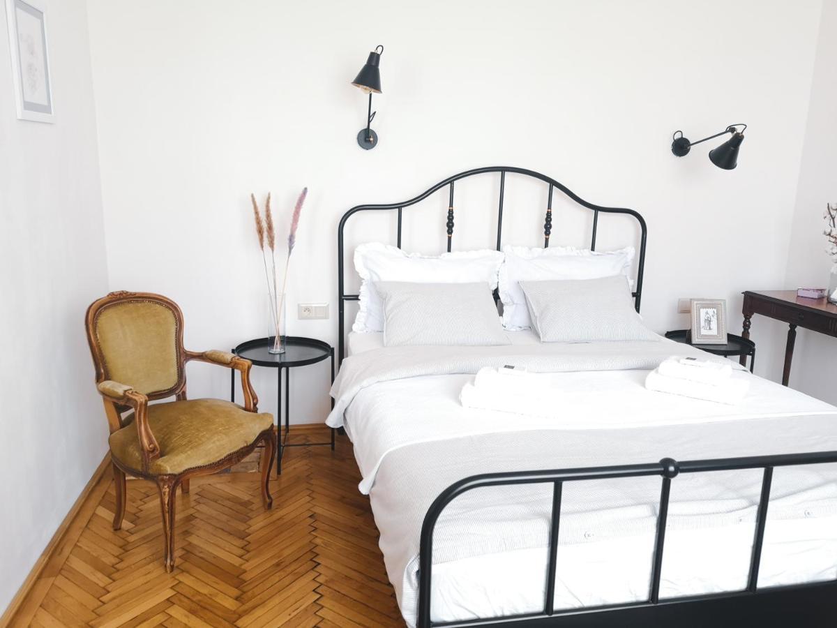 Romantic Apartment In The City Centre Banska Stiavnica Exterior foto